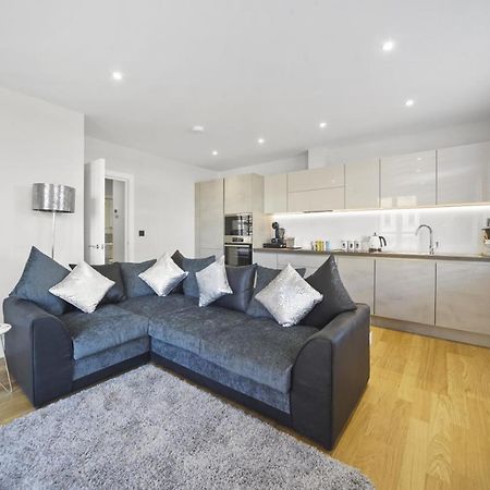 Апартаменты Flat 1 Bridge House Стейнс Экстерьер фото
